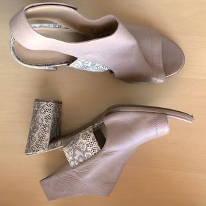 Size 10 Naturalizer block heels.